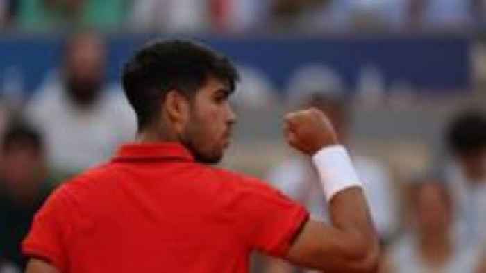 Alcaraz, Djokovic and Swiatek advance in Olympic singles