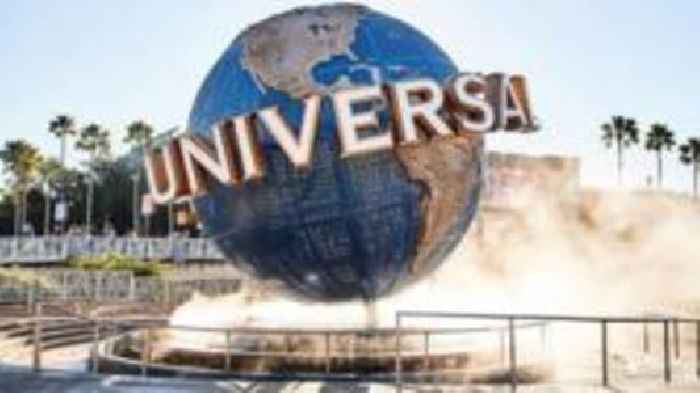 Government to meet Universal theme park bosses