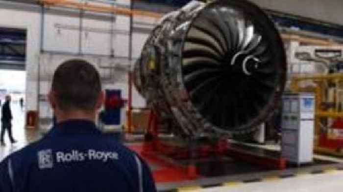 Rolls-Royce to give each worker £700 in shares