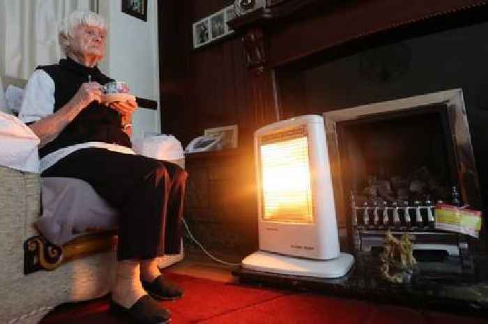 DWP issues £300 Winter Fuel Payment update after thousands demand 'u-turn'