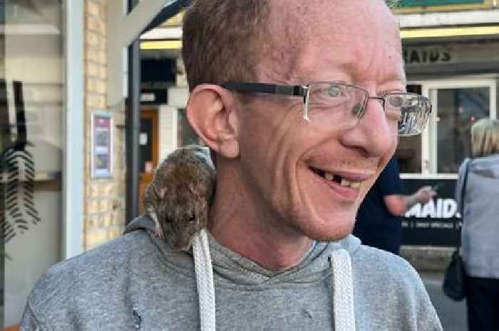 Chef seen walking pet rats around Newquay leaving residents stunned