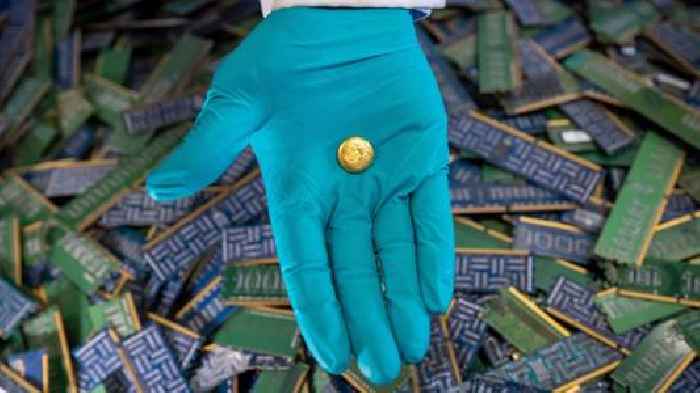 Royal Mint opens factory to extract gold from electronic waste