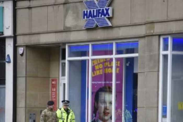 Halifax issues £999 message to customers and 'expect more to follow'