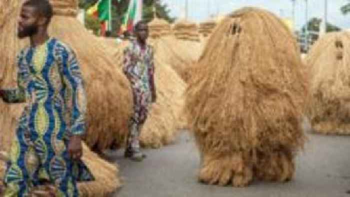 Masks on parade and acrobatics: Africa's top shots