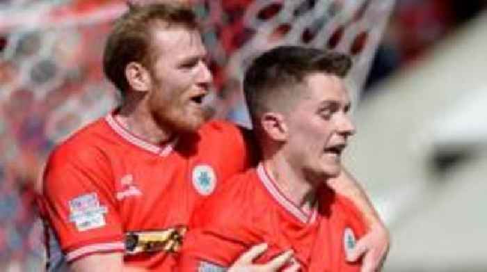 Curran strike gives Reds victory over Portadown