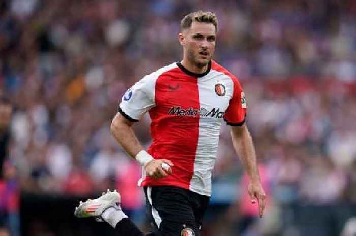 Feyenoord boss issues Santiago Gimenez transfer update amid Nottingham Forest links