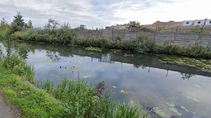 Canal tested for deadly cyanide as major incident declared after spillage