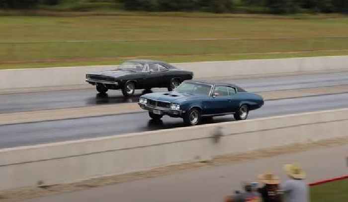 1968 Dodge Charger R/T Drag Races 1970 Buick GS 455, It's Very Close