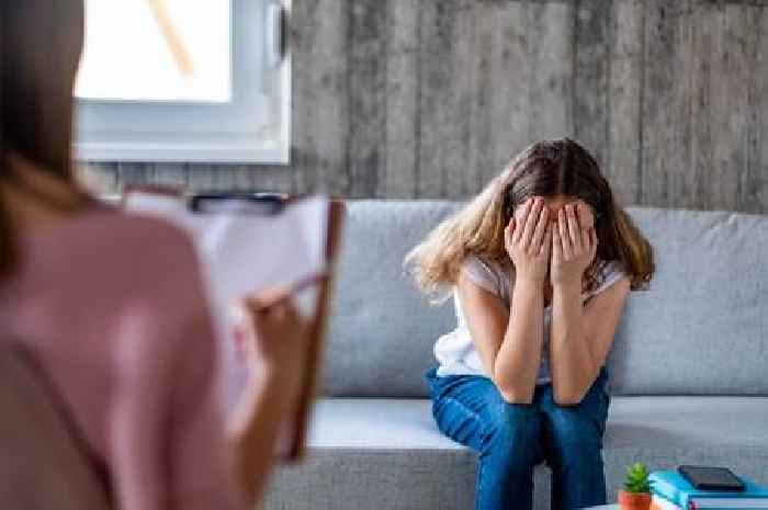 Key signs that your teen might not be okay after results day, expert warns