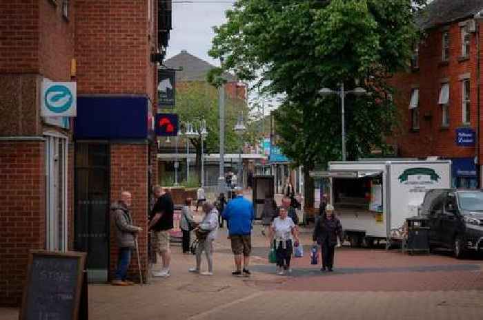 Lee Anderson asks if people have been victims of 'abusive yobs' in town centre