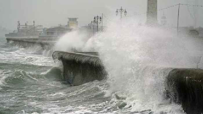 Severe weather warnings for parts of UK as hurricane remnants set to bring 60mph winds