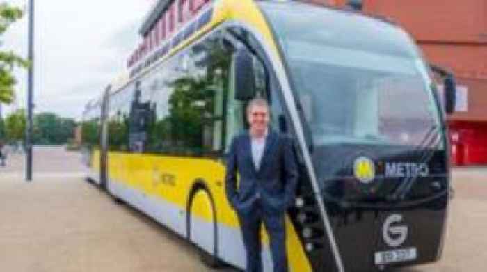 Glider bus loaned by Belfast to Liverpool