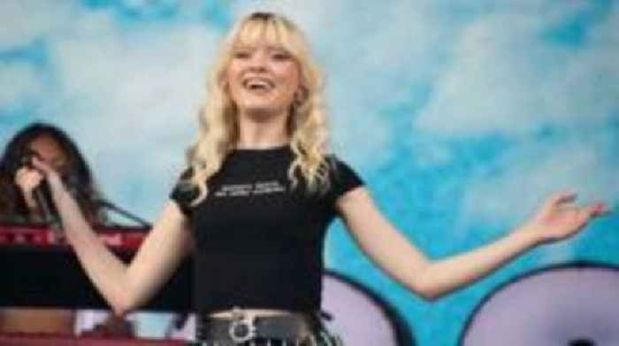 Sussex's Maisie Peters to open for Taylor Swift