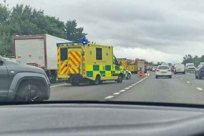 Man dies at the scene of M32 five-vehicle crash