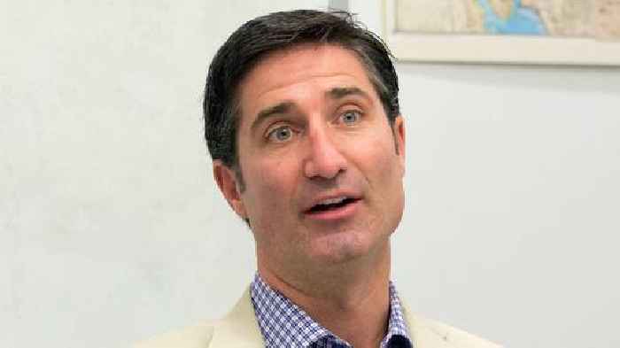 New Starbucks CEO to commute 1,000 miles in corporate jet