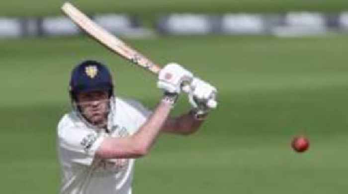 Dominant Durham keep pressure on  Notts