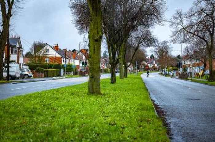 Warwick Avenue crash causes overnight Derby road closure amid police investigation