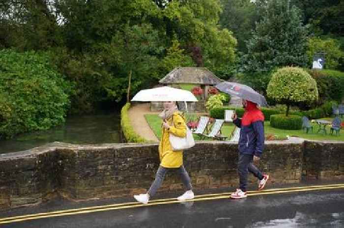 Met Office gives exact date temperature soars this week and issues warning