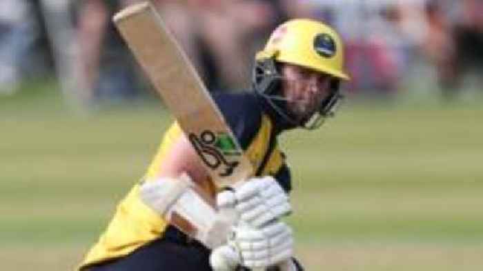 Glamorgan batter Byrom out for season with leg injury