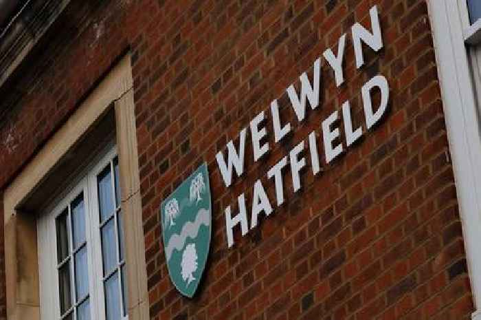 Hertfordshire news: Welwyn Hatfield restaurants set to pay more for pavement seating licence