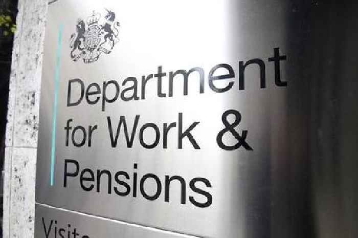 DWP to send out important letters to people on legacy benefits next month