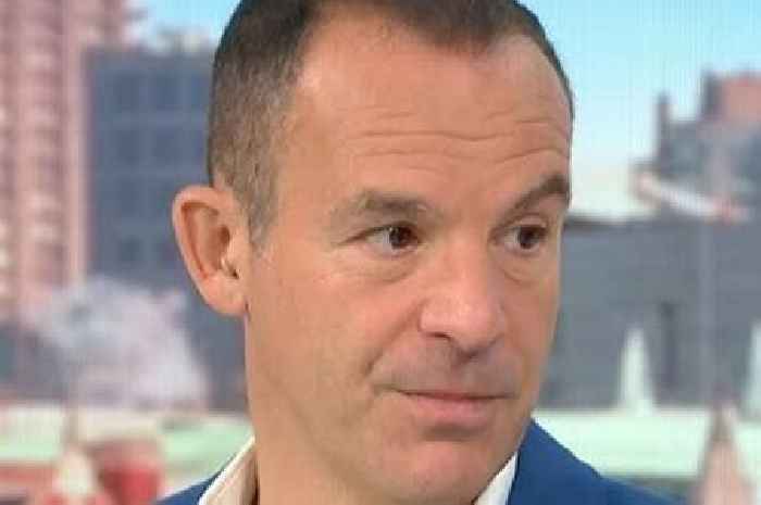 Martin Lewis urges airline passengers to get free £520 'even if airline refuses'