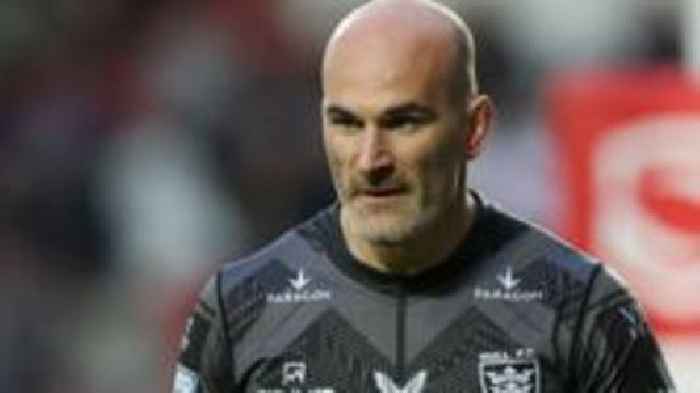 Hull FC legend Houghton to retire at end of season