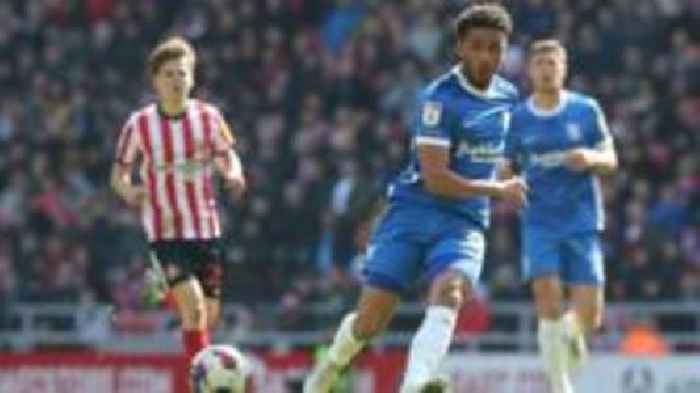 Blues' midfielder Hall joins Walsall on loan