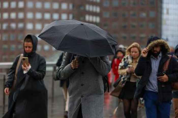 Met Office weather warning as Surrey forecast thunderstorms, flash flooding and lightning strikes