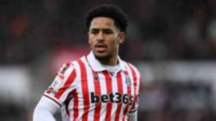 Stoke forward Mmaee joins SK Rapid Wien on loan