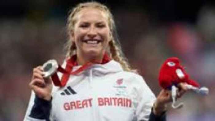 'Spine-tingling' silver as Kinghorn bolsters Paralympic medal haul