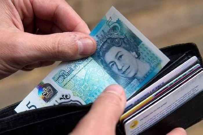 Nationwide, Lloyds, NatWest, Barclays and Santander customers sent £100 warning