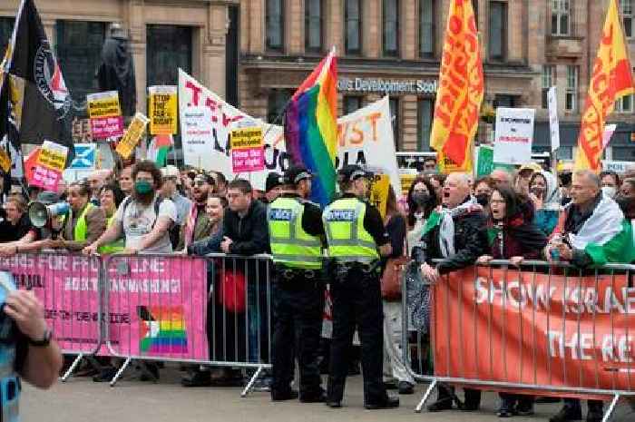 Thousands gather in Glasgow as anti-racism and pro-UK protesters separated by cops