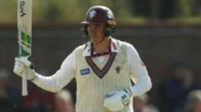 Surrey bowl out Somerset despite Banton century