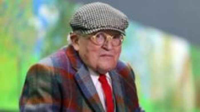 Hockney aims to get nation drawing during Bradford's year as City of Culture