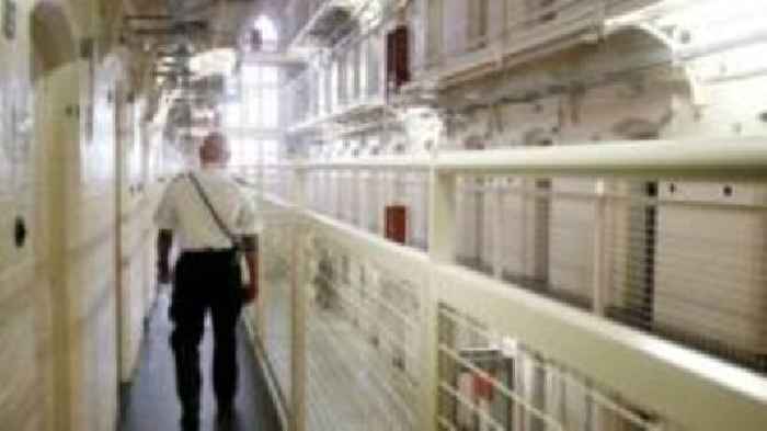 Prison population falls by more than 2,000 after early release scheme