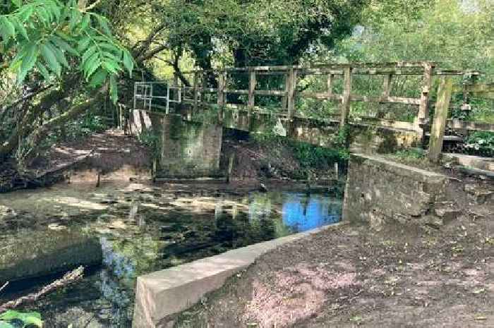 A walk around the area where the River Hull begins