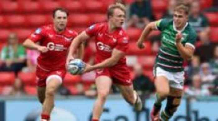 Murray took Halfpenny advice before Scarlets signing