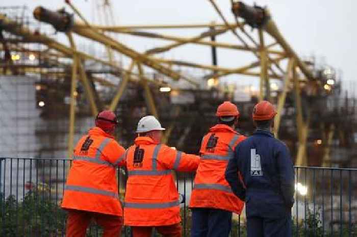 Harland and Wolff shipbuilder which has two Scottish yards to go into administration