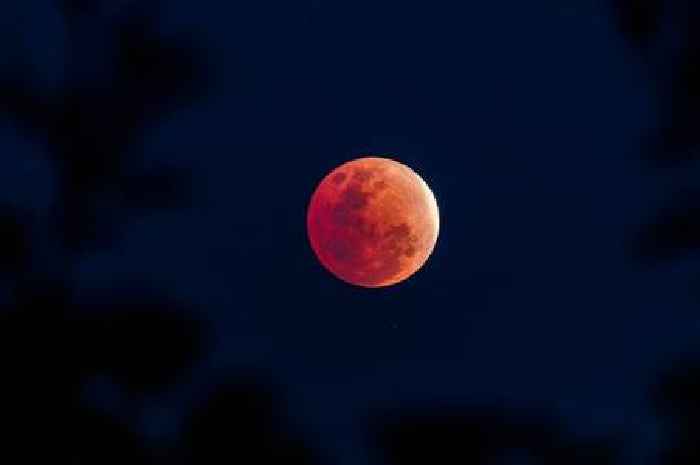 Best time to see lunar eclipse happening in UK tonight, September 17