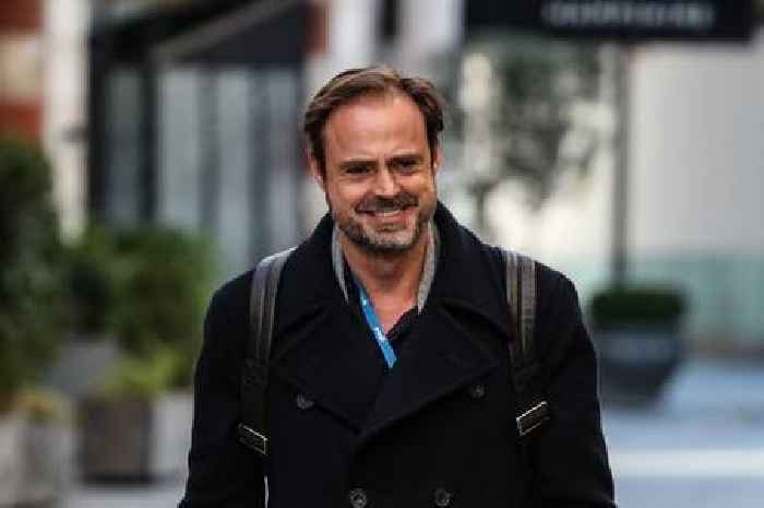 Symptoms of laryngeal cancer as Jamie Theakston diagnosed - including strange noise