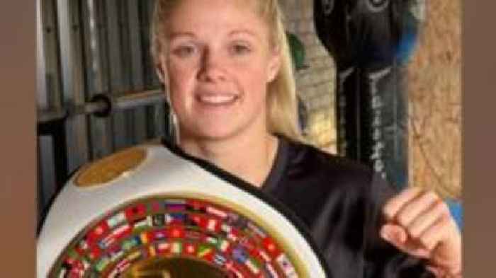 Kickboxer defends world title in German showdown