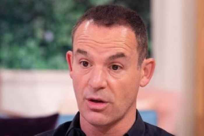 Martin Lewis warns 'average' UK household will lose £800 before Christmas