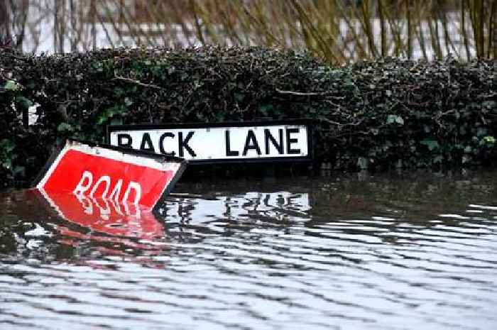 'Act now' red flood warning issued on Gloucestershire border