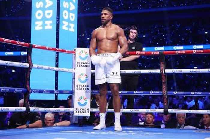 Anthony Joshua breaks boxing rule moments before facing Daniel Dubois in savage defeat