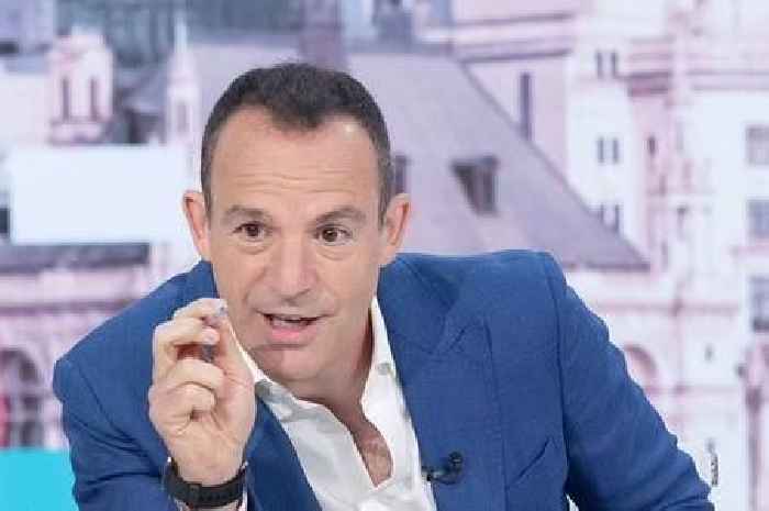 Martin Lewis tells DWP benefits claimants to 'watch out for letter' or face money chop