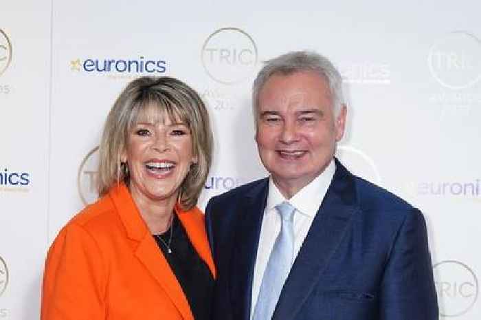 'Super fit' Ruth Langsford removes Eamonn's stairlift from marital home