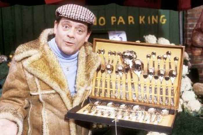 Sir David Jason opens up on Only Fools and Horses creator's mistake that left show with 'nowhere to go'