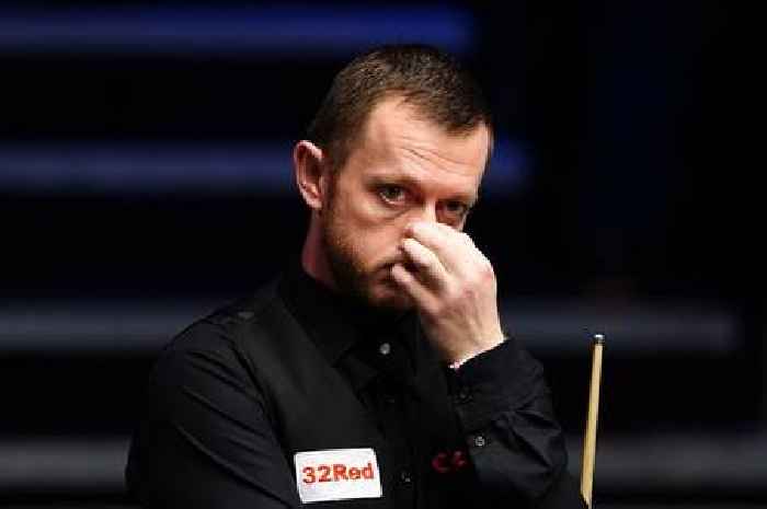 Snooker star slams 'embarrassing' British Open and says 'table should be burned'