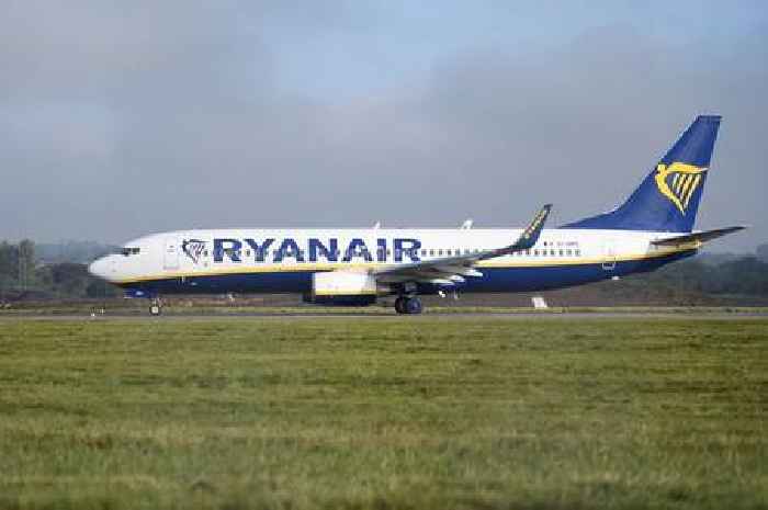 Over 60 passengers miss Ryanair flight in 'hostile' passport control